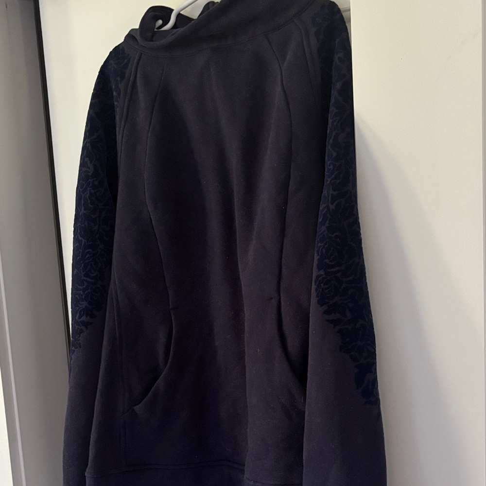 Lululemon Navy Pullover - 8